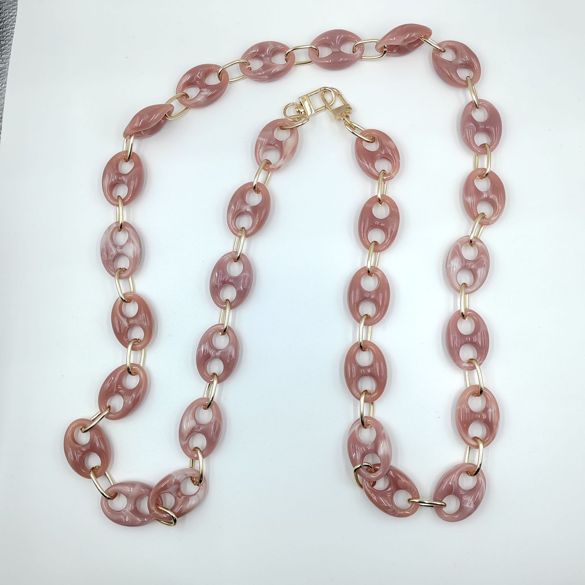 时尚百搭小众设计款个性亚克力手机长链斜挎欧美跨境饰品厂家直销详情2