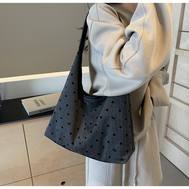 通勤大容量女包新款流行波点单肩包时尚百搭托特水桶包都市斜挎包详情28