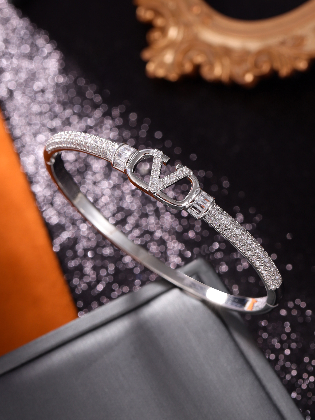 手镯女生高级感 多款式不掉色时尚手环 新品个性ins轻奢手镯批发详情6