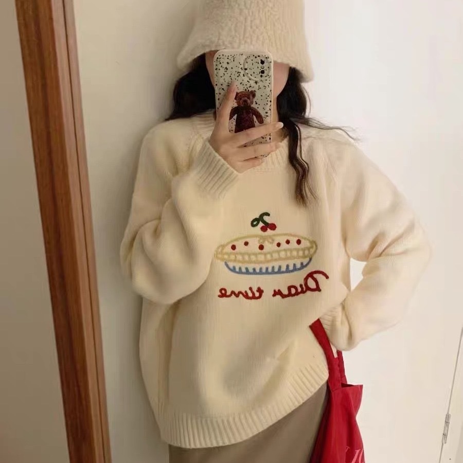 New gentle cake round-neck embroidered sweater for women in autumn and winter, Korean cartoon style, youthful and versatile knitted sweater for women in autumn pic 2
