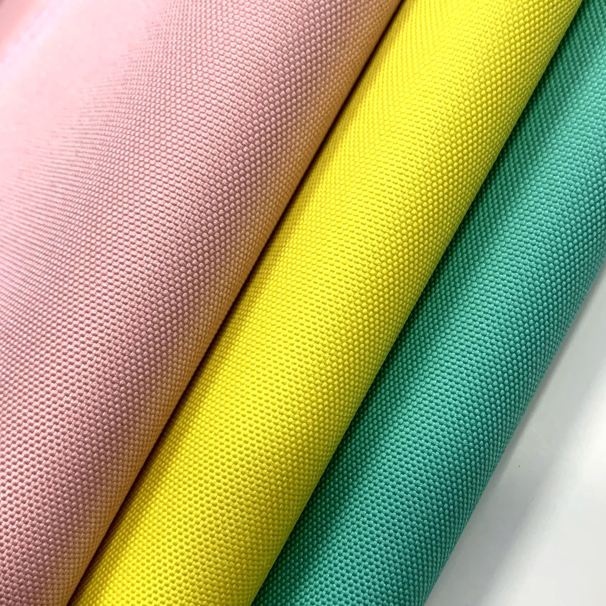 现货600D皮膜离型纸高弹抗皱布彩色600D耐刮牛津布户外防水面料详情18