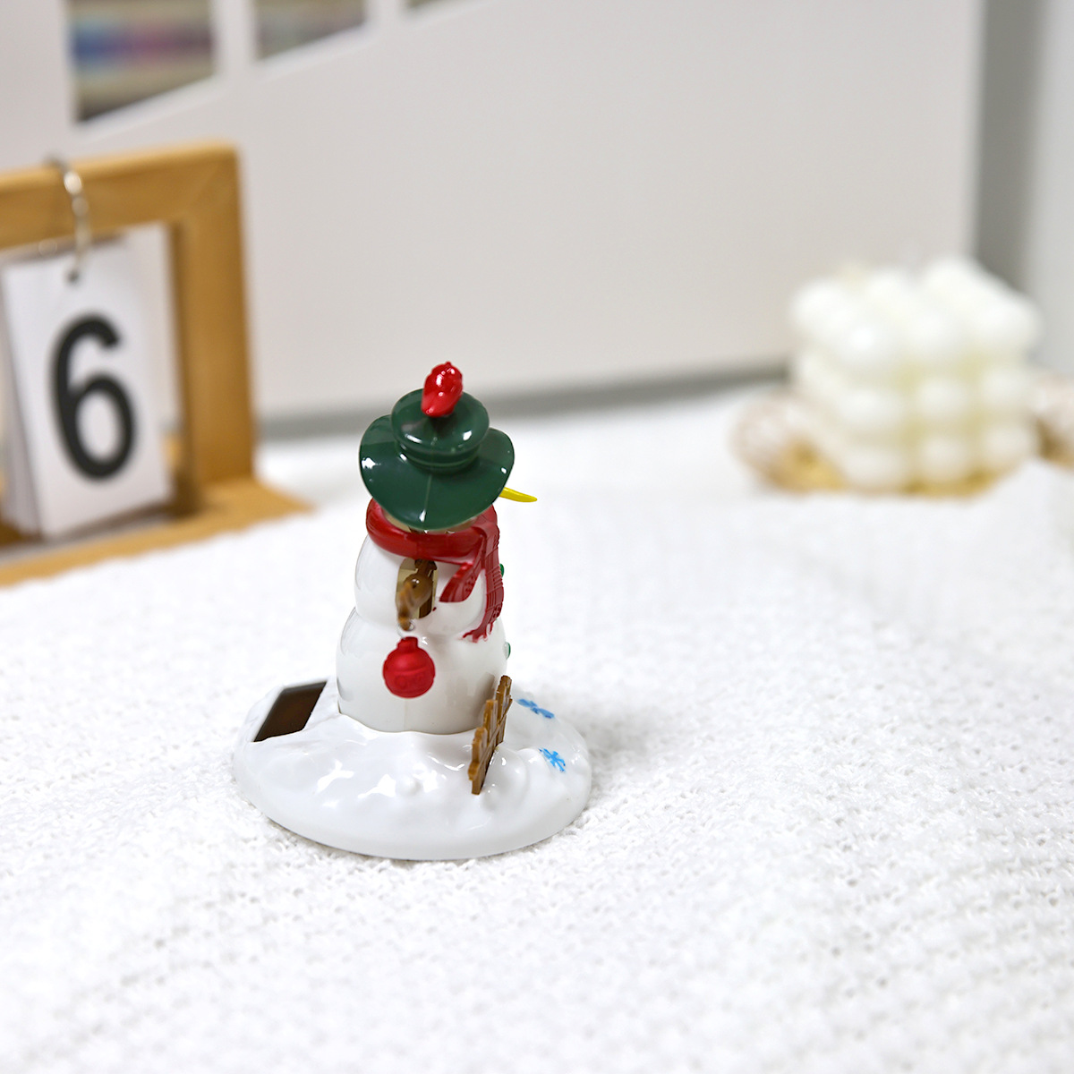 Cross-border best-selling solar-powered automatic rocker Christmas holiday gift fence, clown snowman accessory available for wholesale pic 11