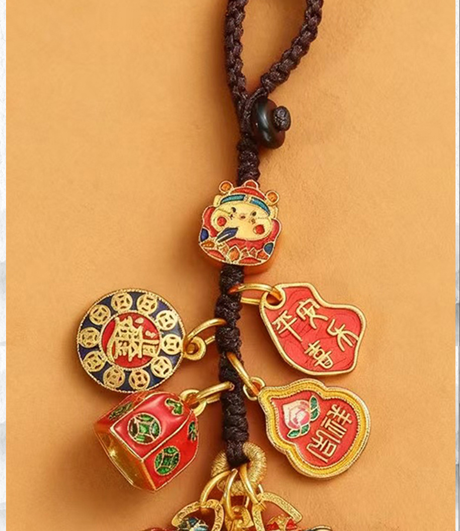 New keychain, sand gold God of Wealth mobile phone chain, family of three to bring good fortune and devour gold beast car key chain pendant pic 9