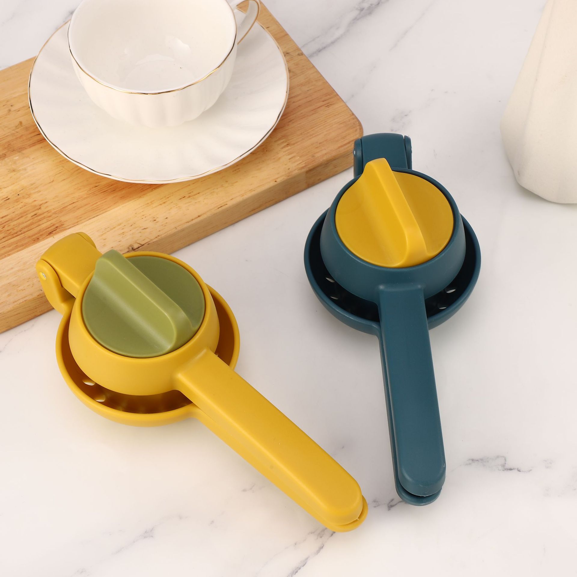 多功能旋转式榨汁机手动柠檬夹家用压汁器小型果汁机水果榨汁器详情1