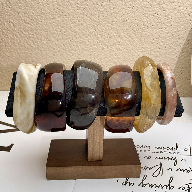 Acetic acid niche irregular acrylic wide-edge bracelet, a retro and high-end vintage bracelet with a unique design for women pic 12