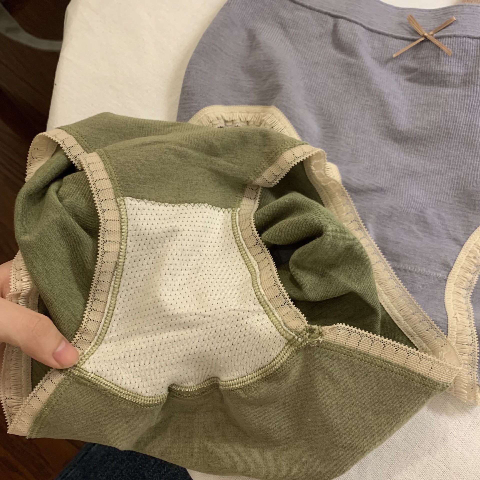 日系暗黑简约舒适中腰蕾丝边少女高弹纯棉透气孔档女生三角裤详情40