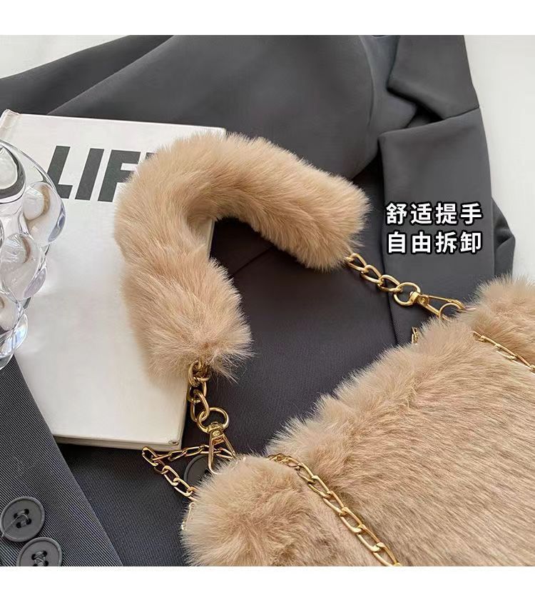 手提毛绒小方包女士单肩包包新款小众链条斜挎包时尚方包毛毛包详情4