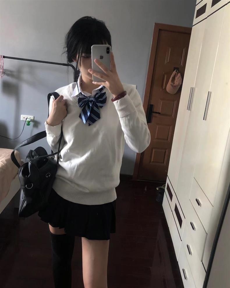学院风秋冬新款jk制服毛衣套头v领长袖百搭少女软妹外穿针织衫详情8