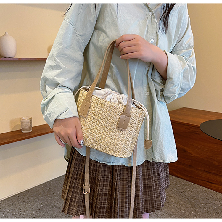 韩国ins草编织手提包夏季新款休闲度假女菜篮子单肩包撞色斜挎包详情9