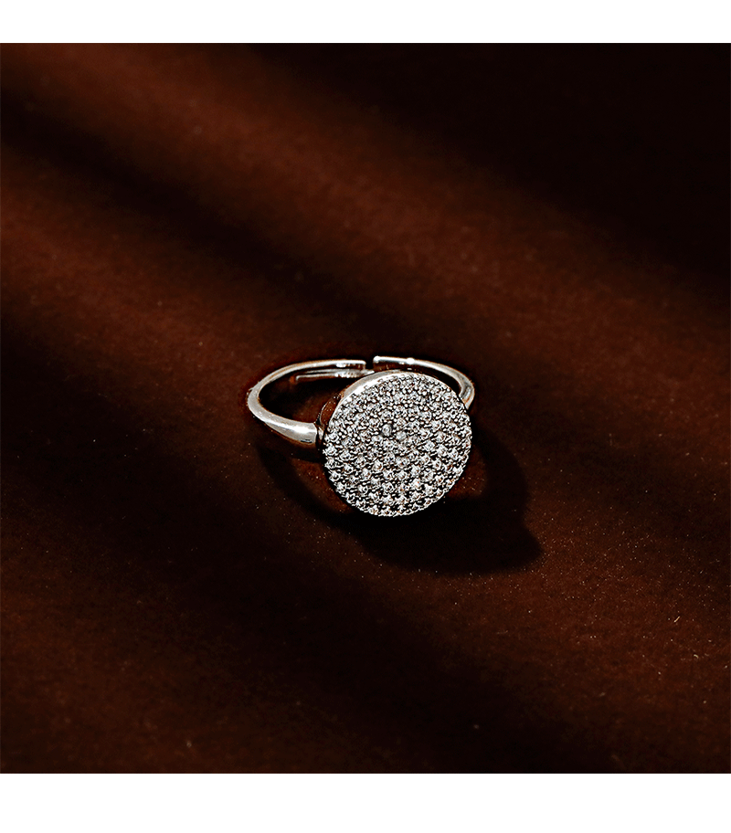 Hyacinth moda europea y americana exquisita incrustada con anillos de disco de diamante para mujeres diseño de nicho temperamento versátil redondo de alta calidad anillo de sentido pic 2