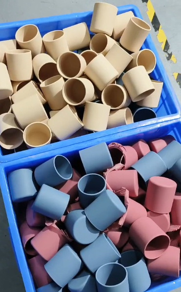 跨境儿童辅食硅胶餐盘碗宝宝辅食餐盘笑脸六件套母婴喂养餐具批发详情9