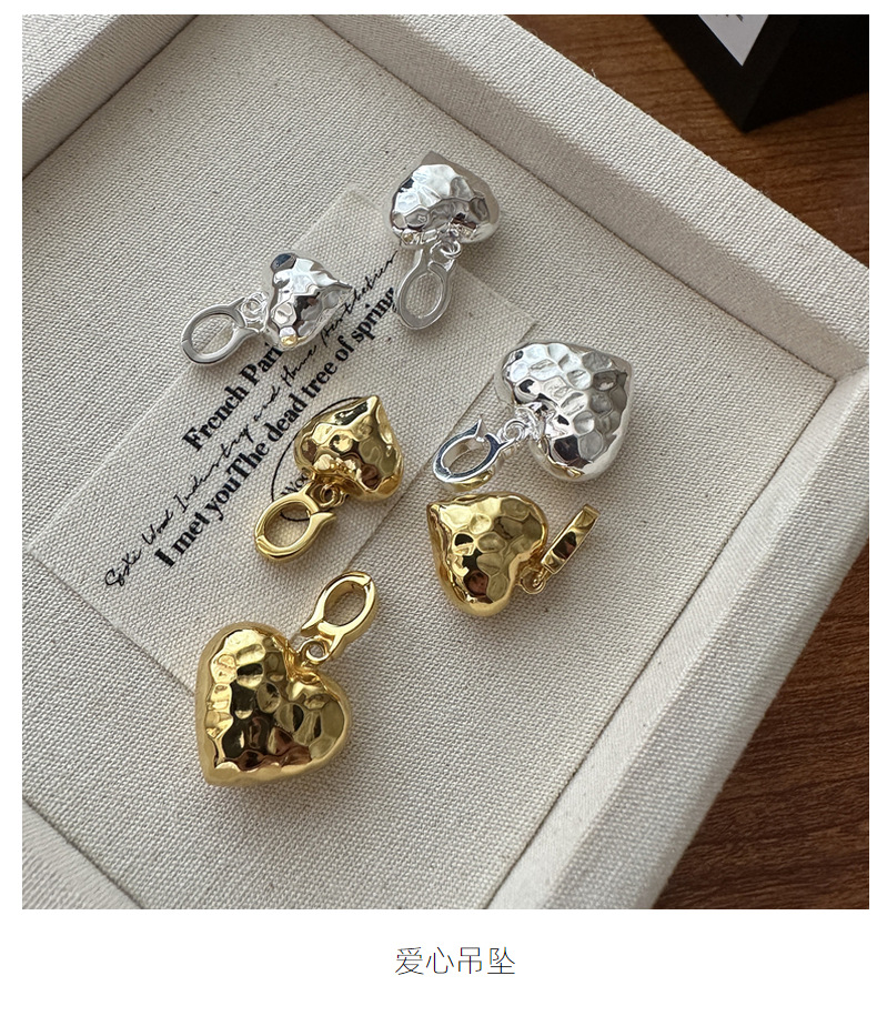 S925 sterling silver Korean version, a niche design sense, heart-shaped pendant with hollow craftsmanship, fashionable and simple basic side pendant pic 8