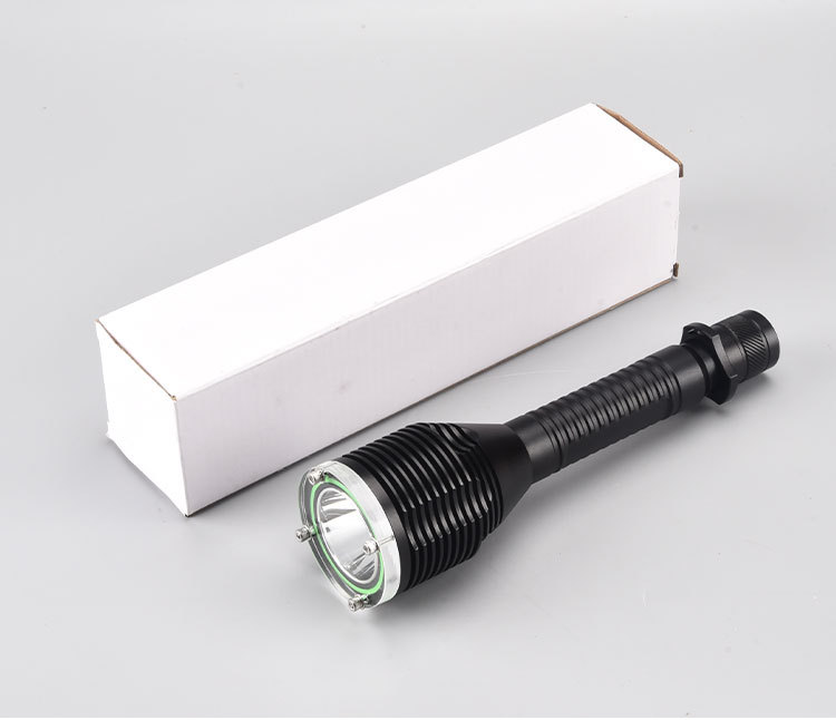 The new cross-border t40 high-intensity flashlight is a dual-purpose water and land charging fixed-focus ipx8 professional diving photography flashlight pic 12