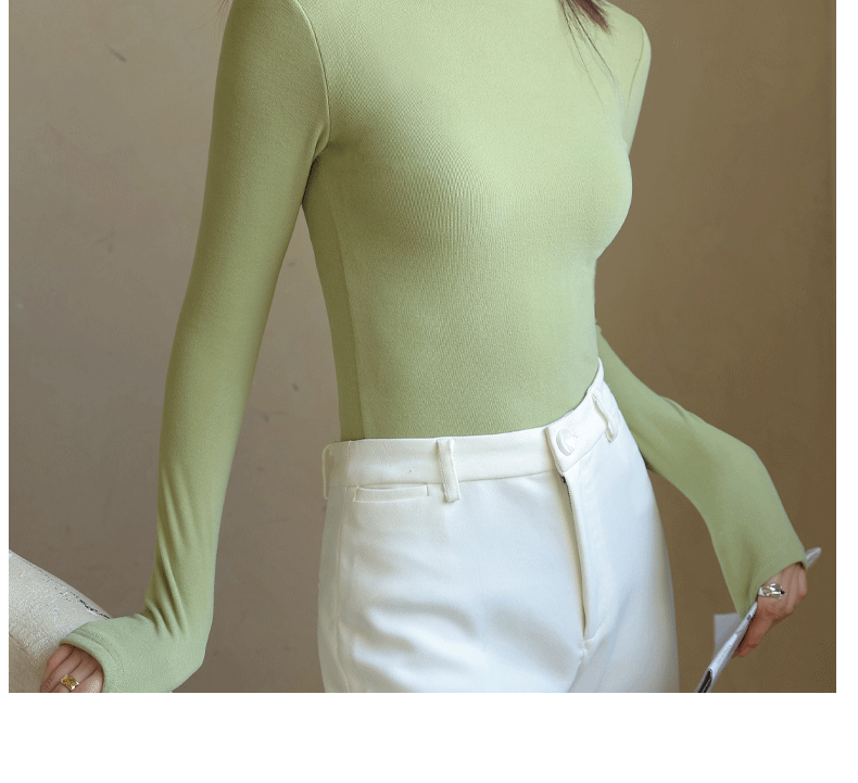 A semi-high-necked fleece base layer for women to wear as an inner layer in autumn and winter. It is a long-sleeved mid-necked solid color fitted base layer pic 25