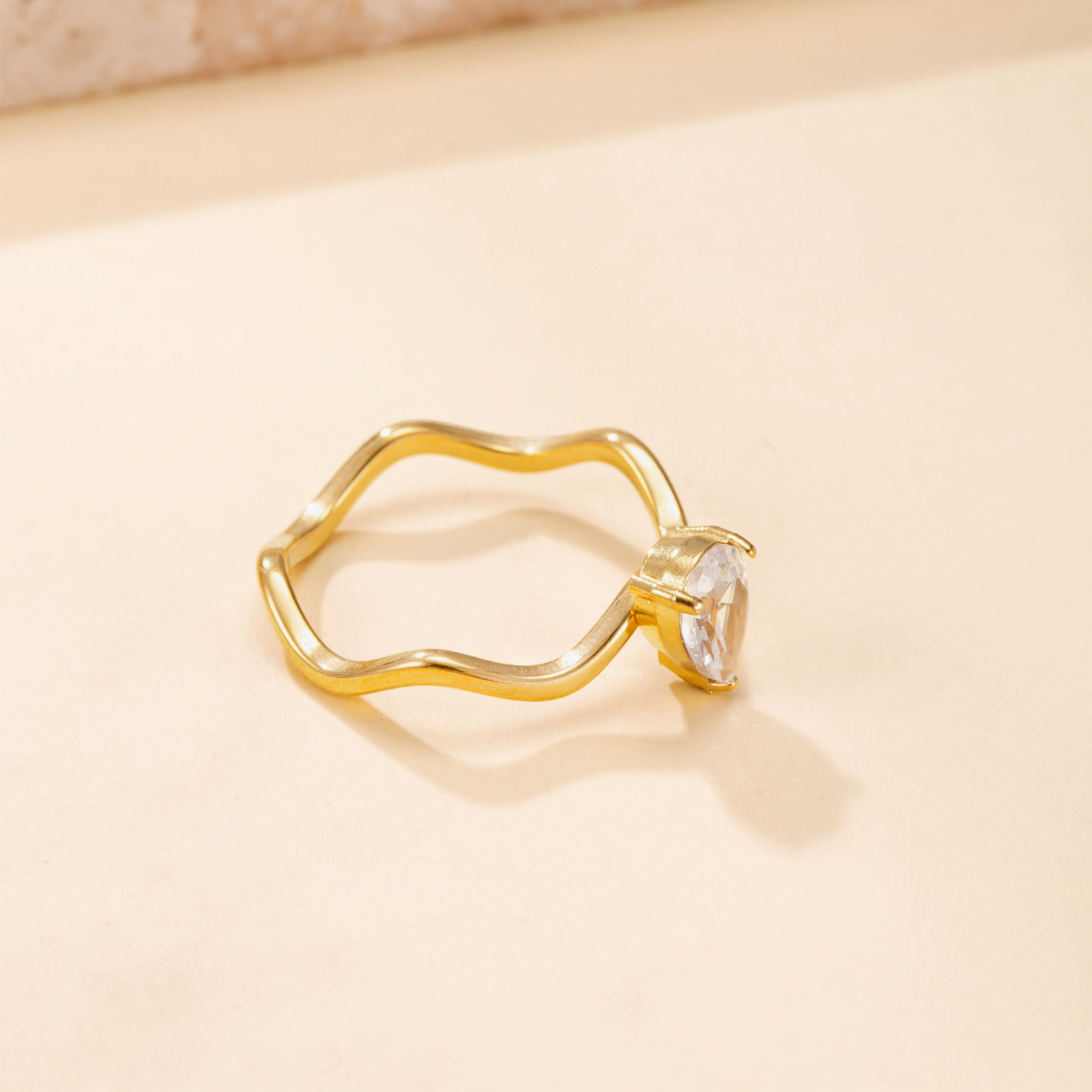 欧美风时尚不锈钢戒指水滴形锆石戒指女个性百搭钛钢饰品厂家直销详情5