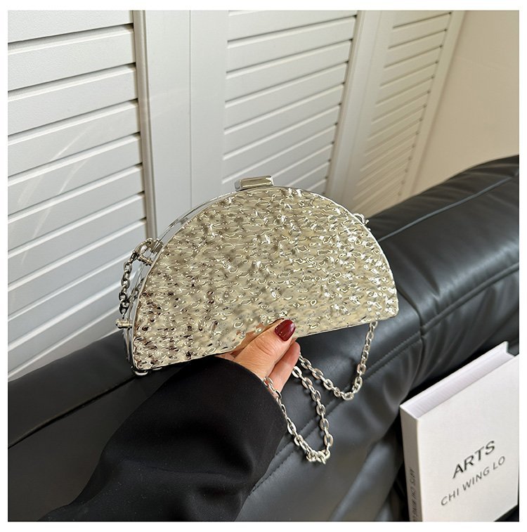 晚宴包金属2024夏季新款盒子女包链条单肩斜挎包褶皱跨镜女手机包详情64