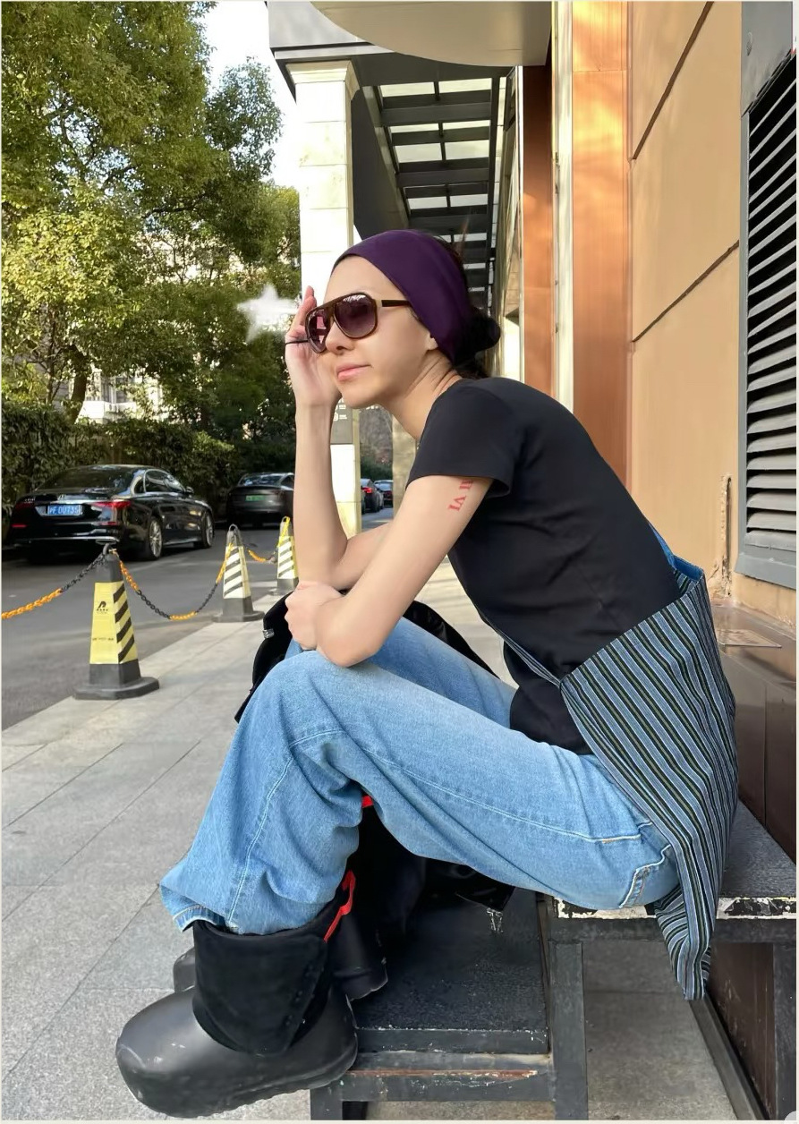 新款复古原色牛仔中腰显瘦显腿长A2弹力合身直筒牛仔裤女3075详情16