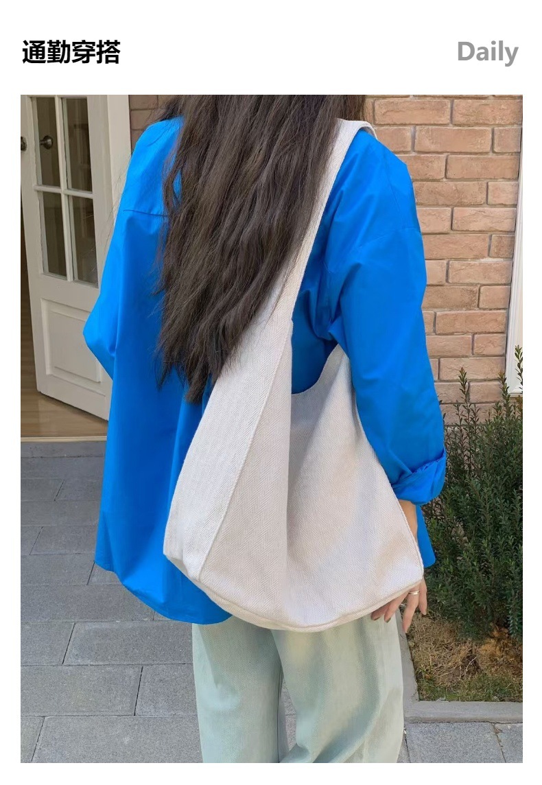 Niche design sense canvas bag, large-capacity Korean-style laid-back single-shoulder bag, 2025 commuter student underarm tote bag pic 5