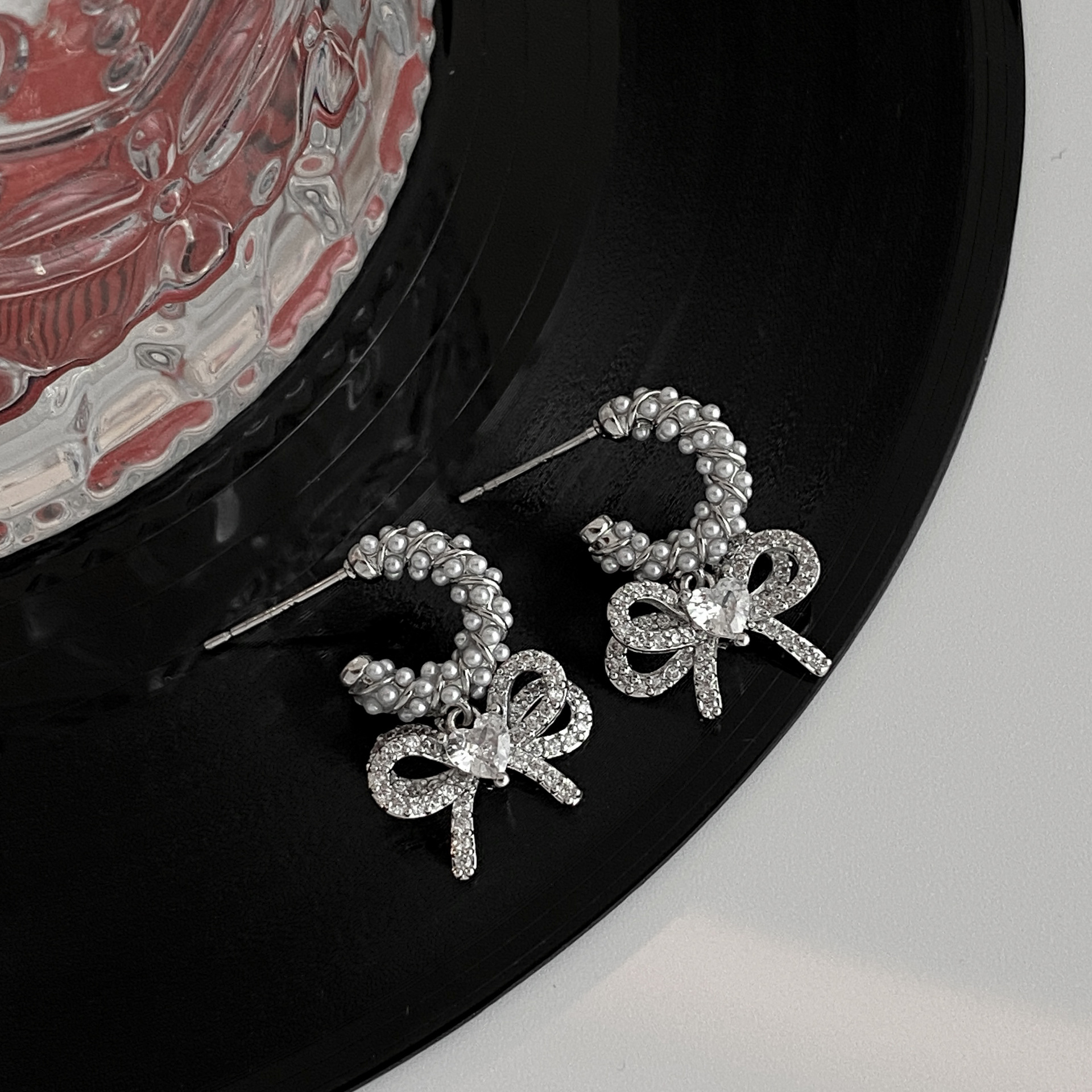 新款时尚耳环设计爱心精致蝴蝶结超闪超仙轻奢日韩珍珠甜美清新女详情3