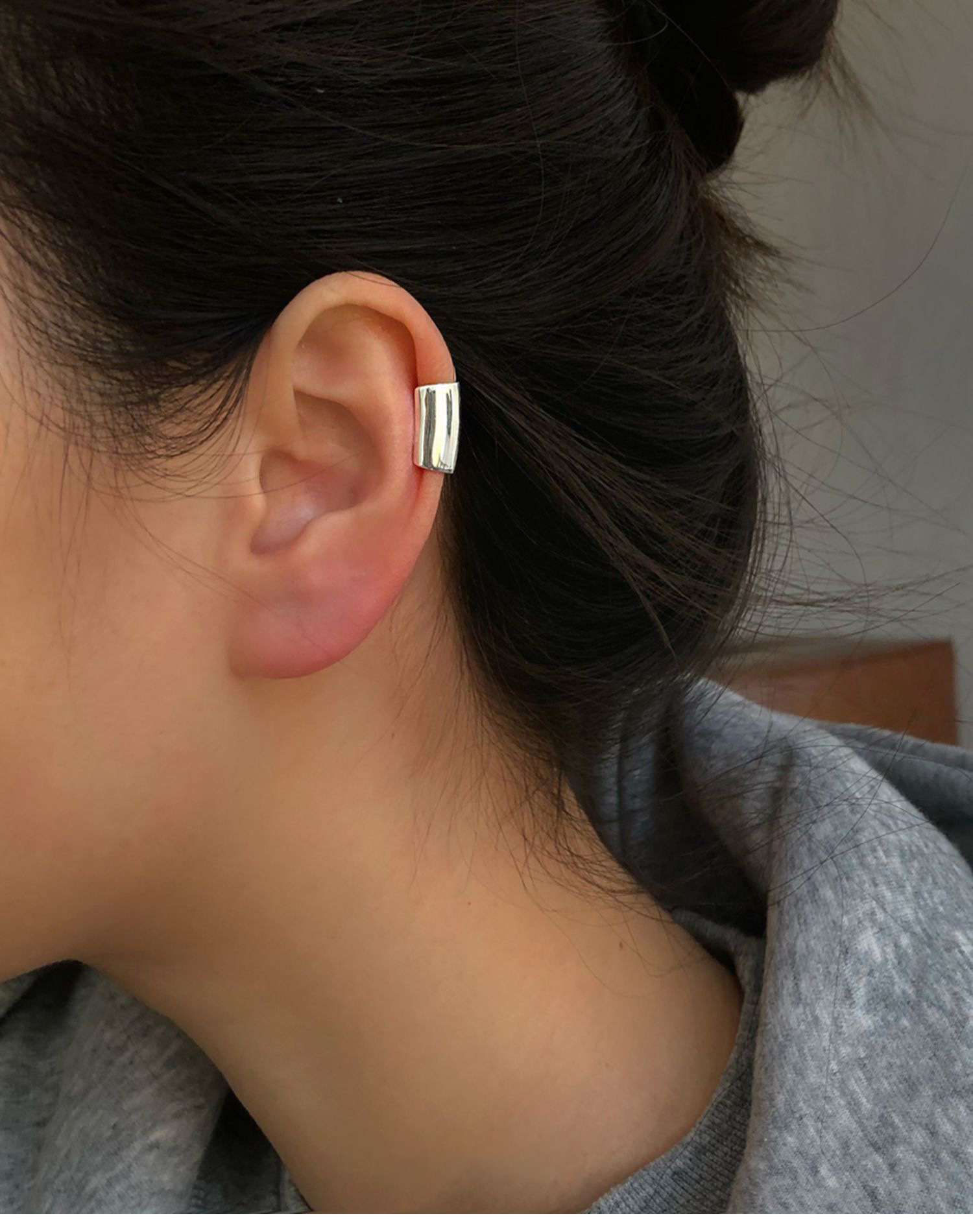 Geometric long light ear clips, European and American light luxury individual earrings, new style in 2024, trendy and high-end, niche design for women pic 4