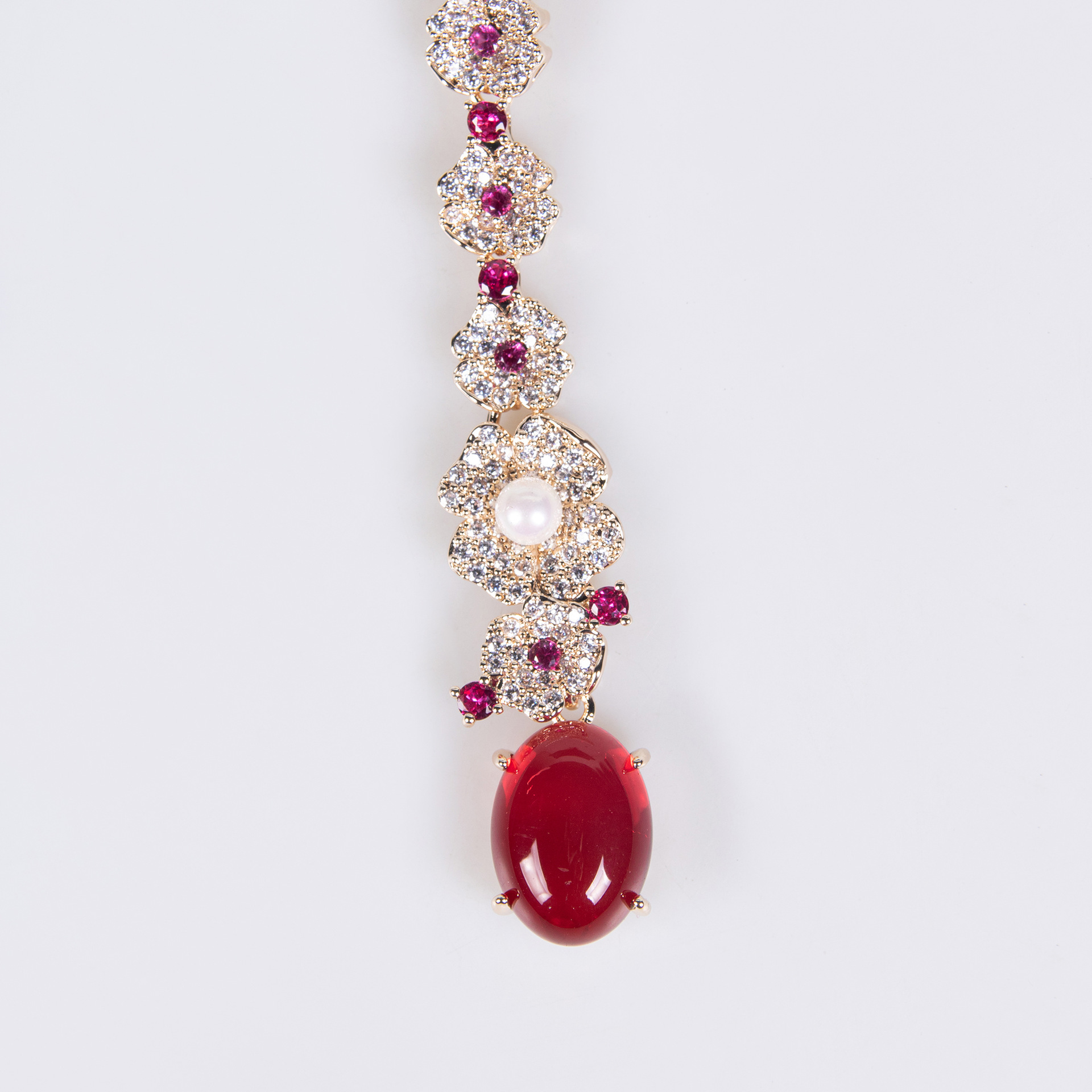 Liangya Liren Flower Pearl Necklace, artistic and retro petal Baroque pearl necklace, high-end dress accessory pic 8