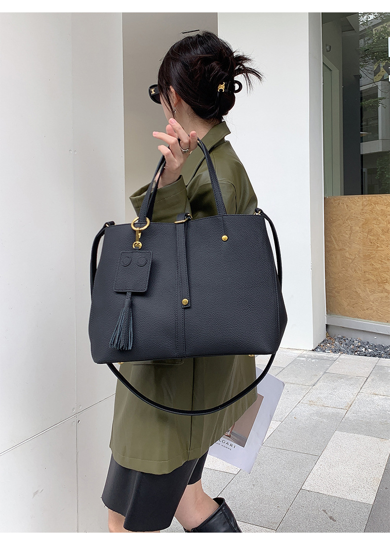 真皮手提包女头层牛皮托特包大容量水桶包真皮女士包包单肩斜挎包详情52