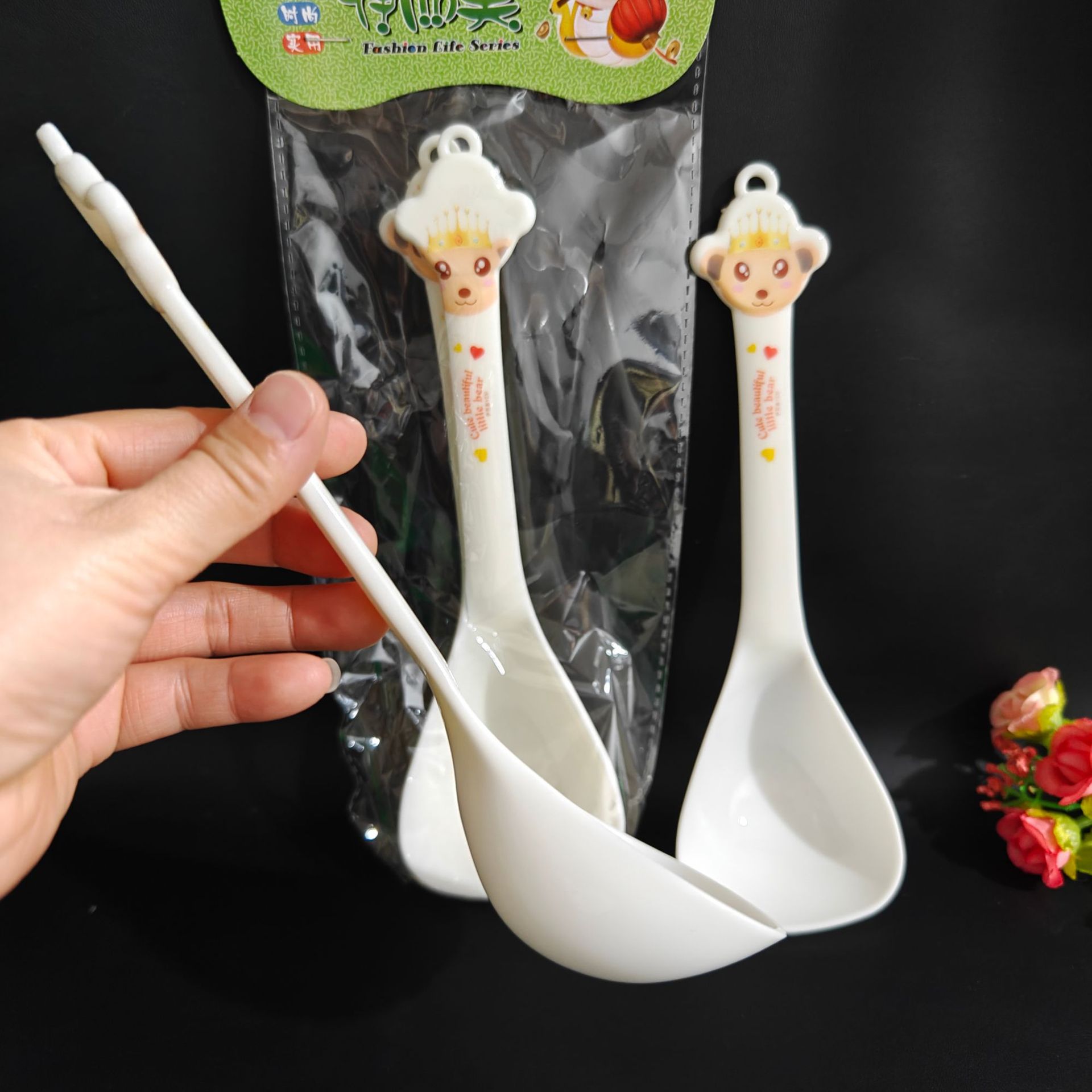 【 Zone 3-9 】0620 soup spoon 2/ pack 144/ box 576/ case 0620 soup spoon Cartoon Bear pattern soup spoon, household cute milk soup spoon, hanging soup spoon 2 yuan wholesale pic 6