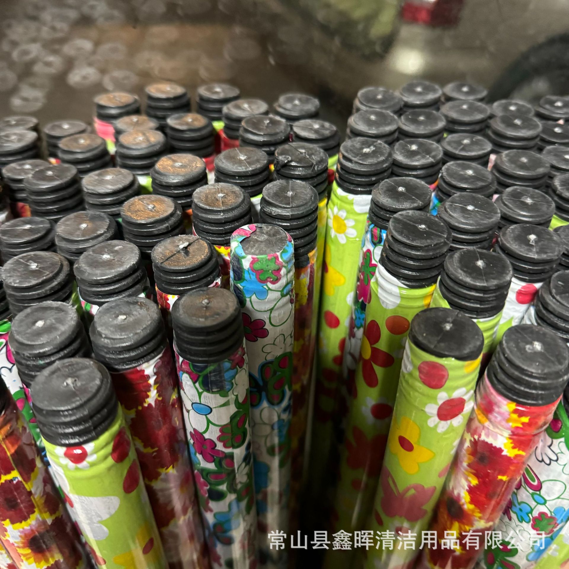 1.2-meter mop handle, wooden broom handle, plastic-coated iron mop handle, round wooden mop accessories factory direct sales pic 2