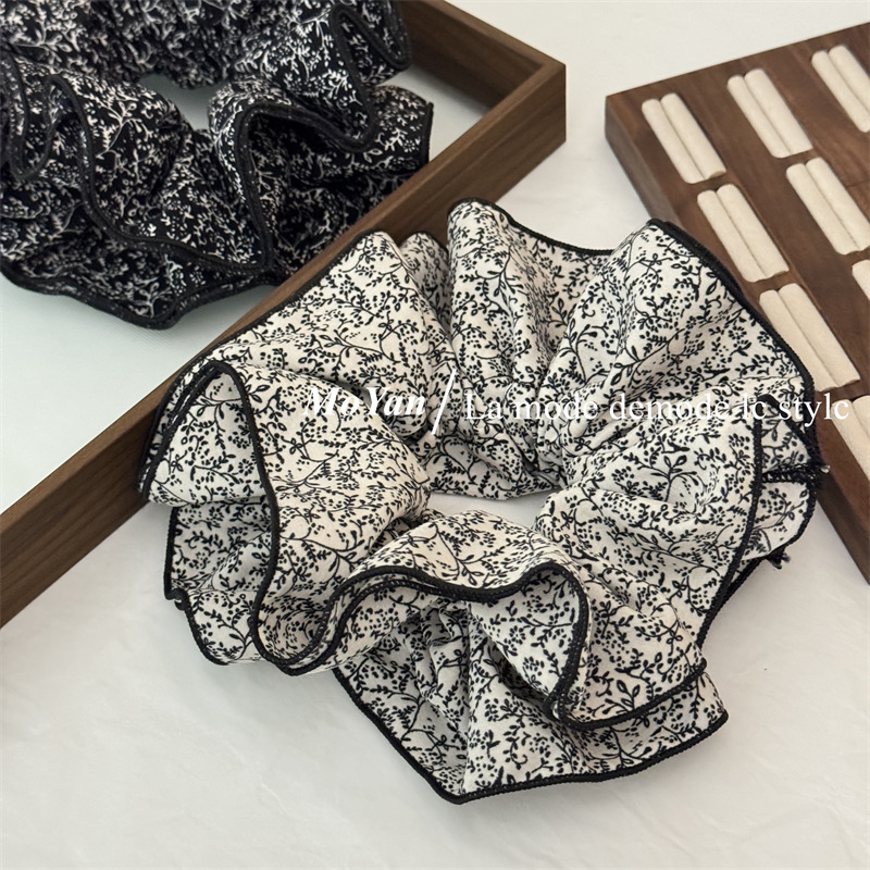 Retro and artistic small floral lace fringed large intestine hair band, high-end and elegant, unique and versatile hair rope, new hairstyle pic 8