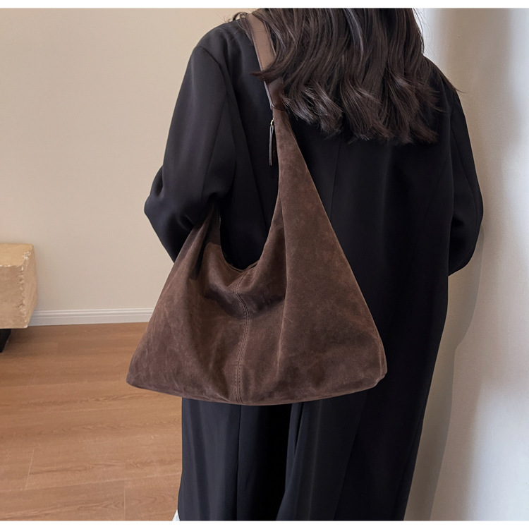 Retro matte tote bag, autumn and winter bag, commuter underarm bag, large-capacity single-shoulder tote bag, simple single-shoulder bag for women pic 38