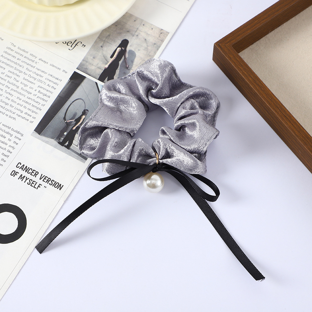 Korean-style large intestine hair band with pearl ribbons and satin headband, elegant ins style. Wholesale large intestine hair band accessories, hair accessories and headwear pic 7