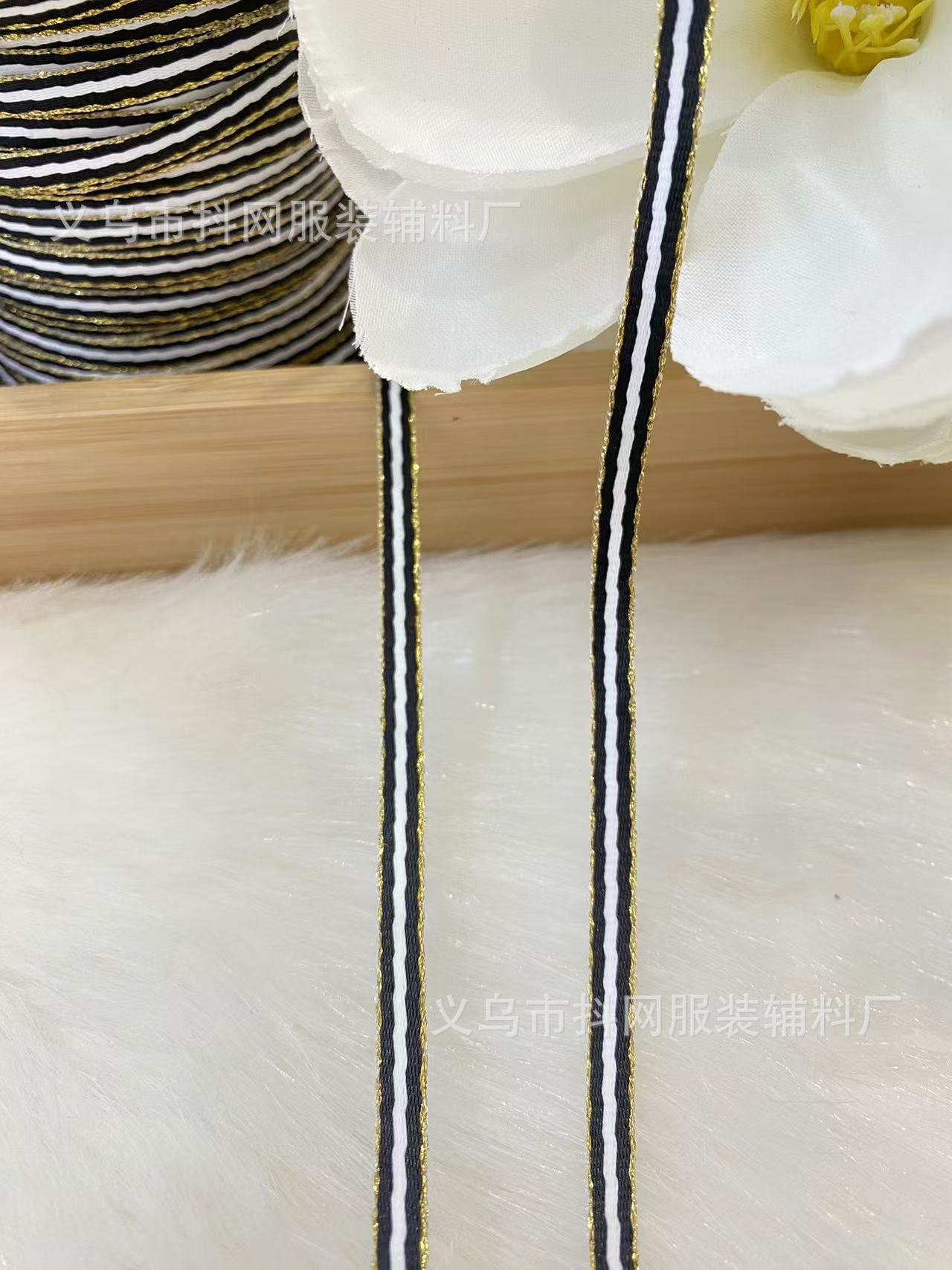 Wholesale of 0.6CM new three-color gold-edge webbing, red and green striped Christmas ribbon gifts, diy packaging, accessories and ribbons pic 10