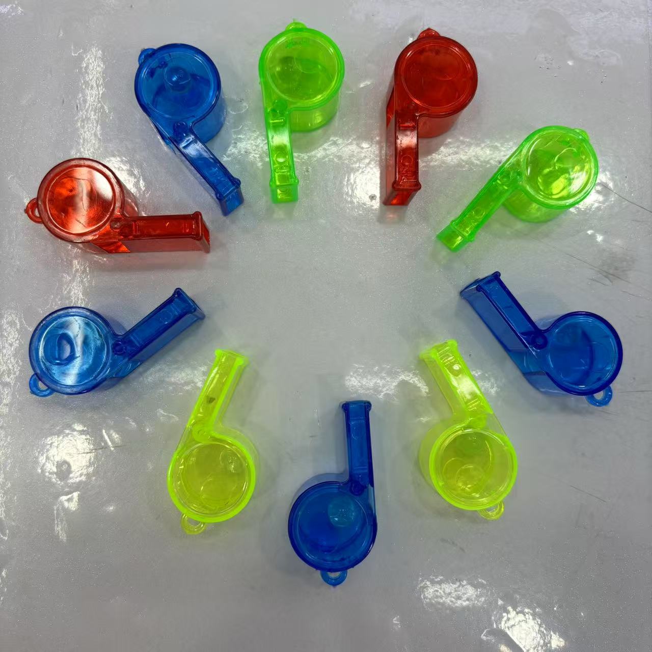 义乌玩具批发儿童透明口哨塑料多色助威幼儿园学校礼品地摊夜市详情4