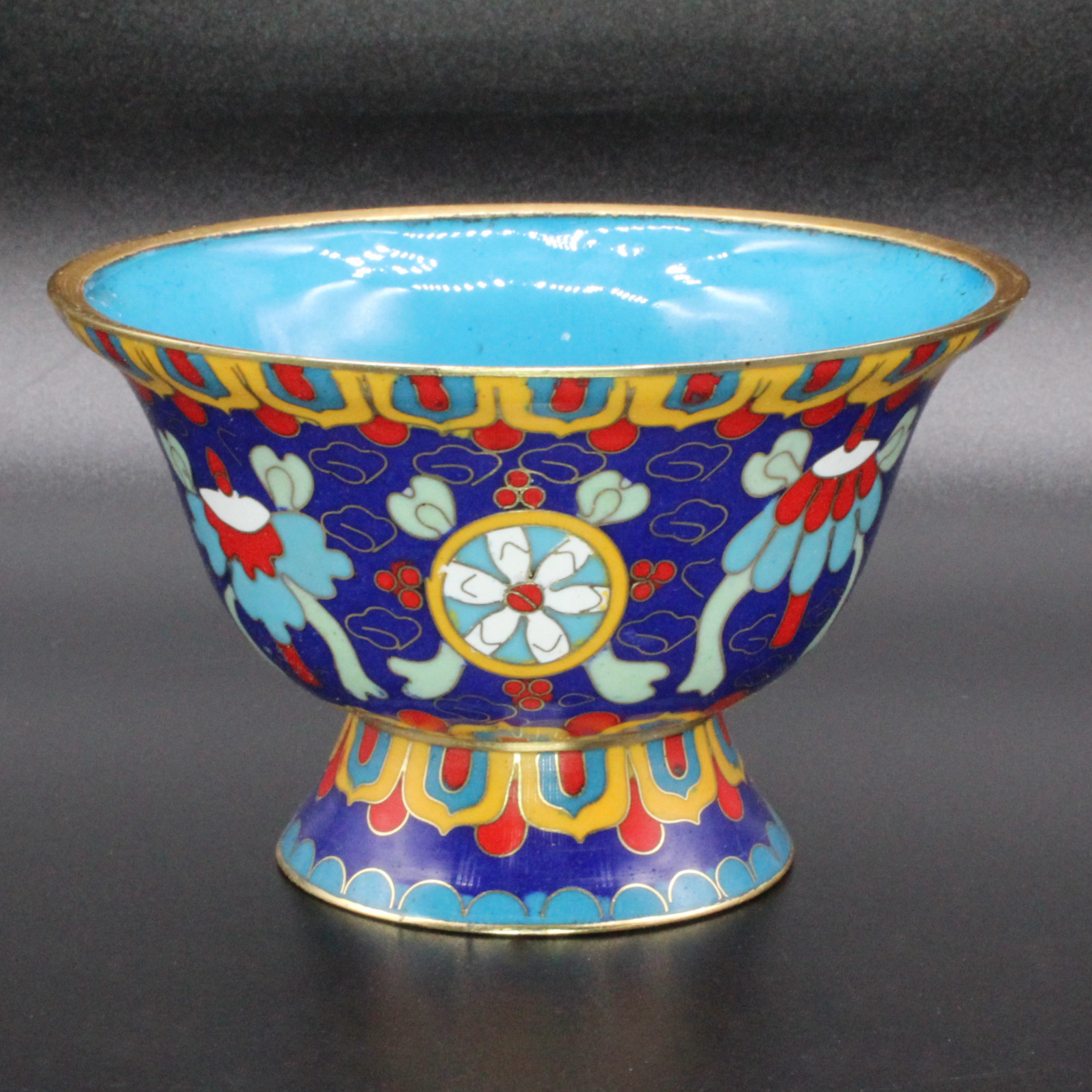 The cloisonne eight-treasure bowl is a traditional copper body, cloisonne enamel, polished, high-legged, eight-auspicious offering bowl and water bowl pic 11