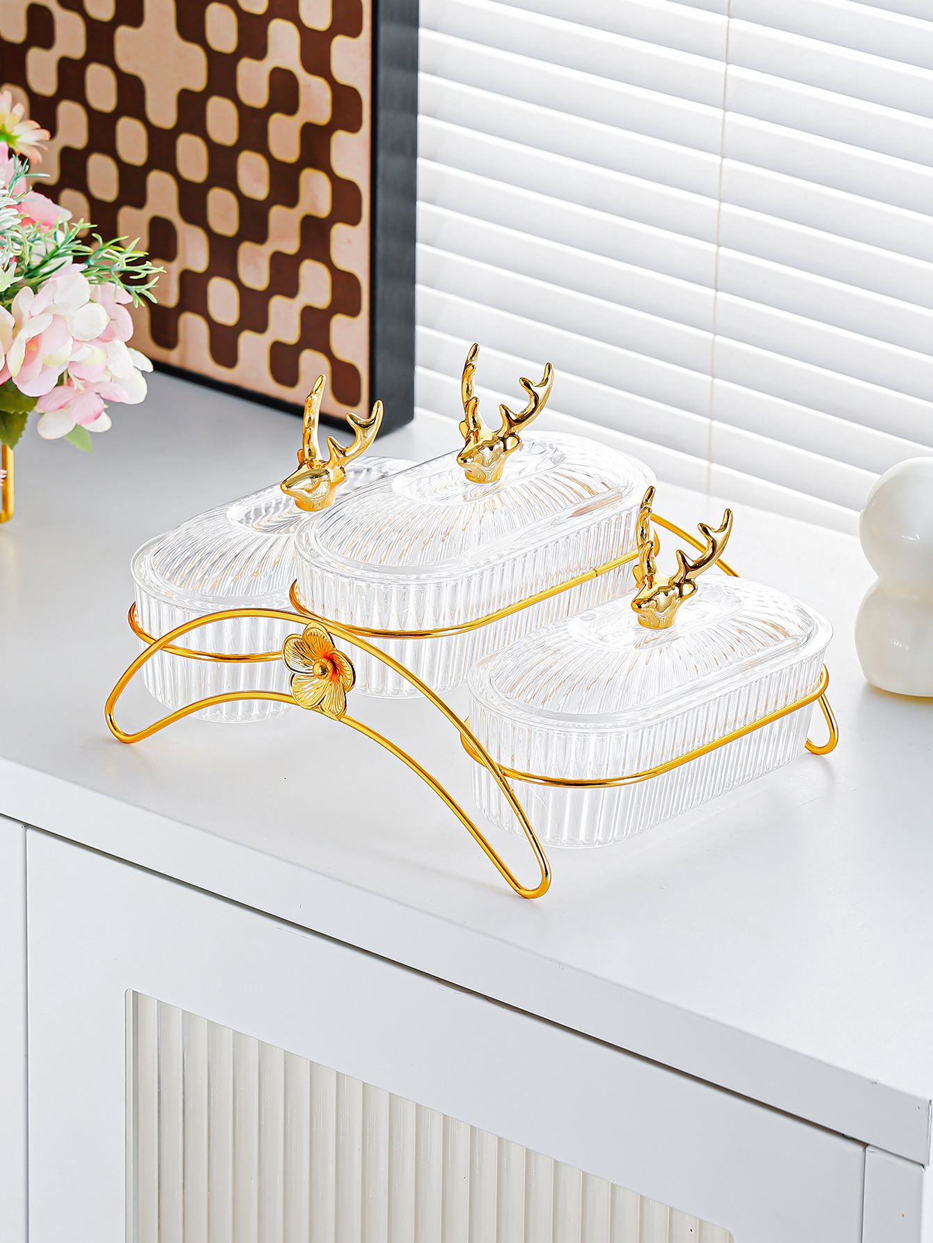 Light luxury dried fruit plate, fruit platter, light luxury household snack plate, ironwork rack, commercial and hotel snack plate, compartments fruit plate pic 14