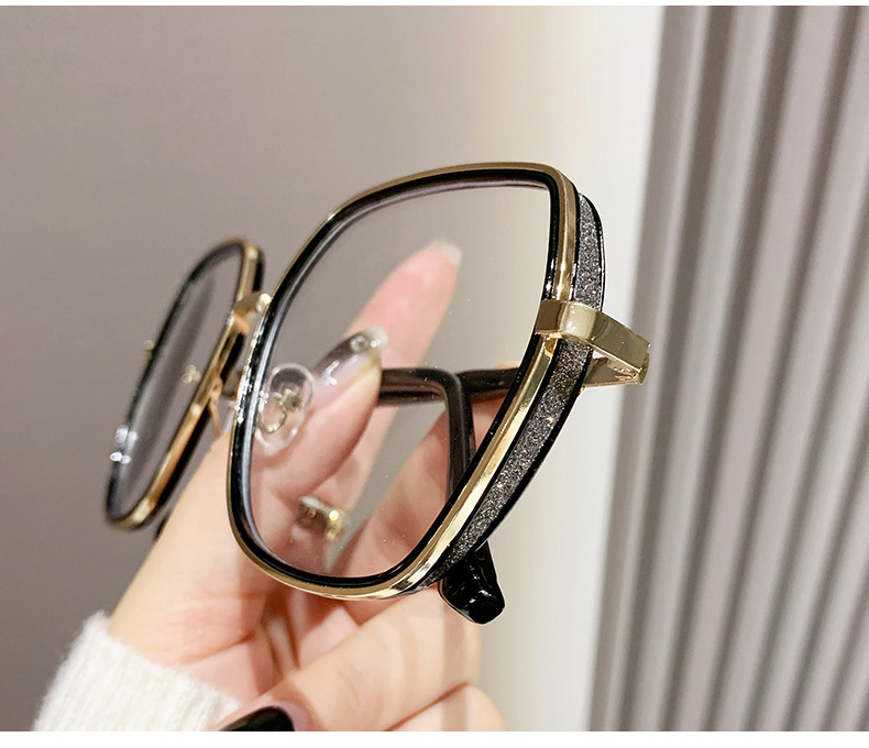 The new Korean-style fashionable flat light glasses for women with anti-blue light large-frame slimming effect can be paired with the same style on Xiaohongshu for myopia pic 8