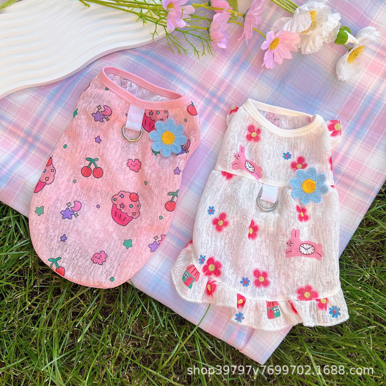 Pet clothing, dog and cat clothes, vests, skirts, cool summer clothes, anti-shedding, breathable, cute, and easy to pull out pic 4