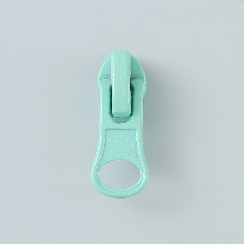 3号尼龙拉链头 自锁彩色下拉片尼龙正齿拉链头 黑白彩色现货拉头详情12