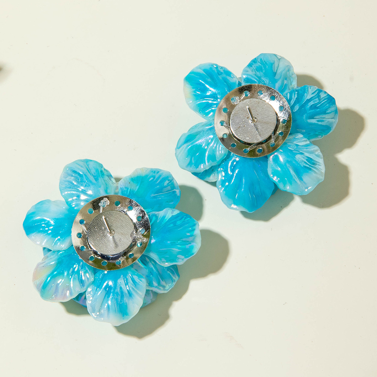 亚马逊跨境清新甜美彩色树脂花瓣花朵耳钉气质多巴胺 耳环耳饰女详情79