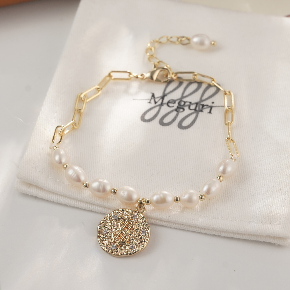 复古时尚天然珍珠手链 ins闺蜜同款串珠简约轻奢小众爱心吊坠手串详情28