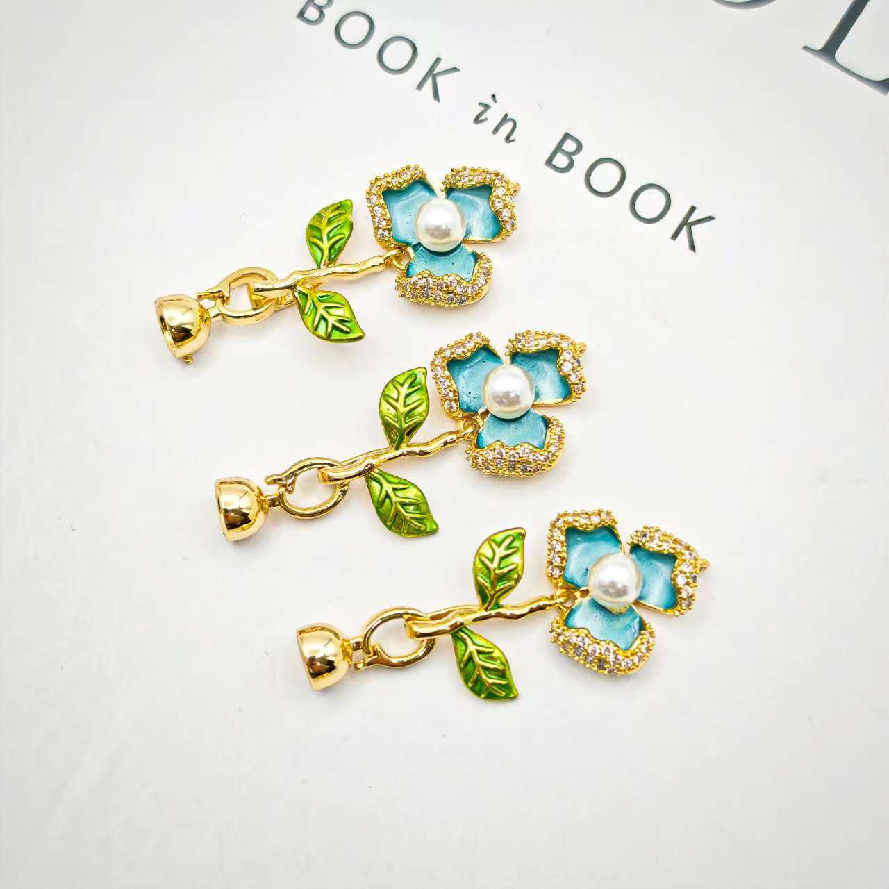 Pearl necklace clasp, natural pearl oil painting style drip oil, three-petal flower finish clasp, connecting clasp, sweater chain diy accessories pic 4