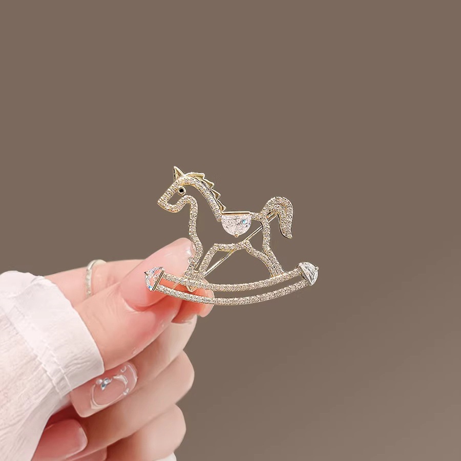 Exquisite hollowed-out wooden horse brooches for both men and women, cute and unique niche pins, summer anti-exposure clasp, and elegant corsage accessories pic 5