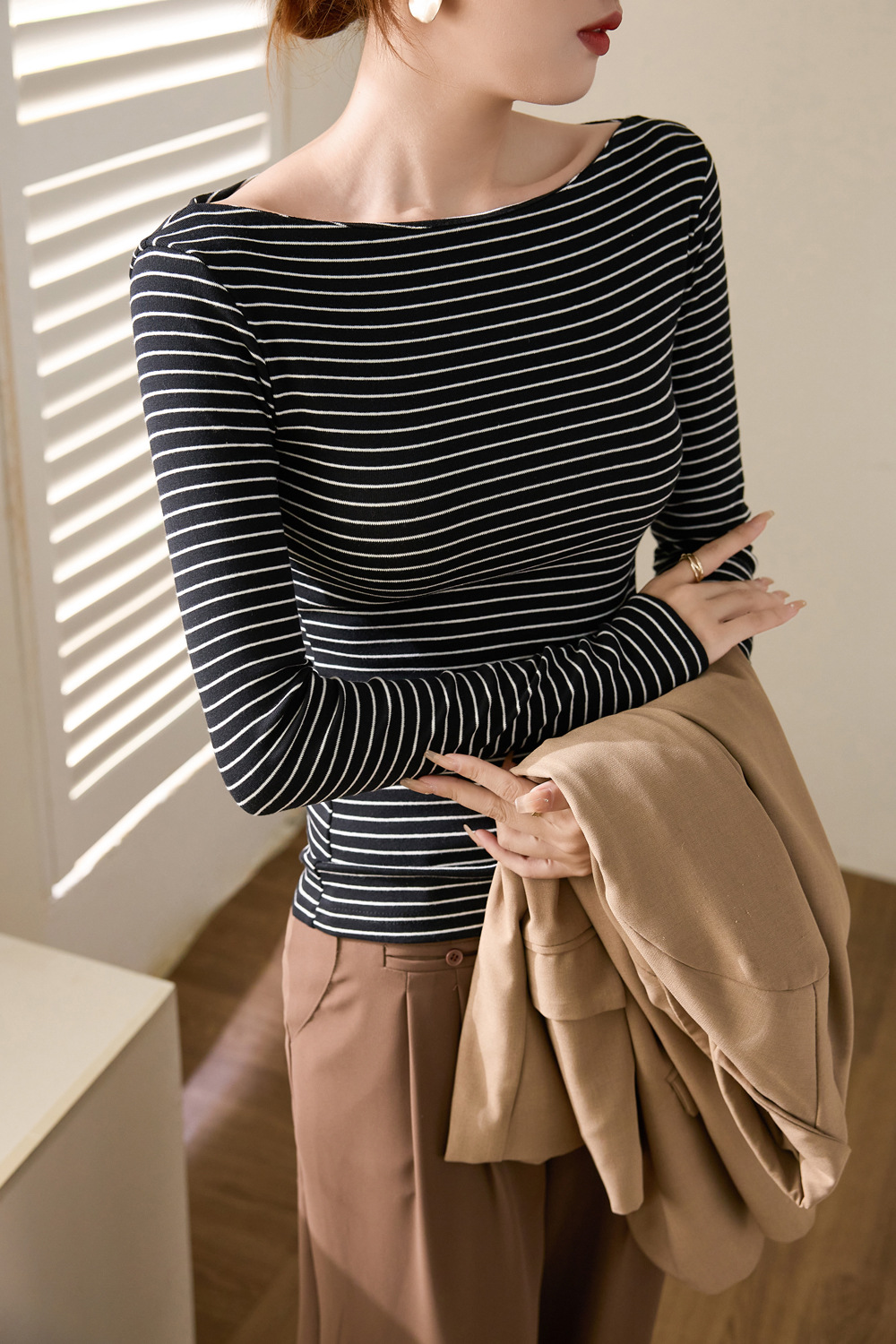 高级感复古一字领条纹T恤女长袖2025秋冬新款修身纯棉打底衫上衣详情21