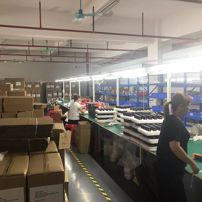 2024 Yaqi Cross-border New three-light bicycle lamp cycling equipment accessory, high-brightness with battery level display and high and low beam pic 14