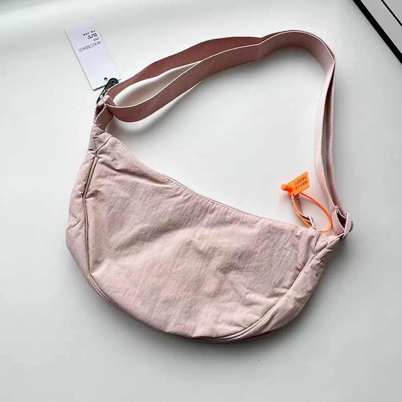 马卡龙单肩百搭挎包男装女装斜挎包饺子包出游2024春季新款464484详情17