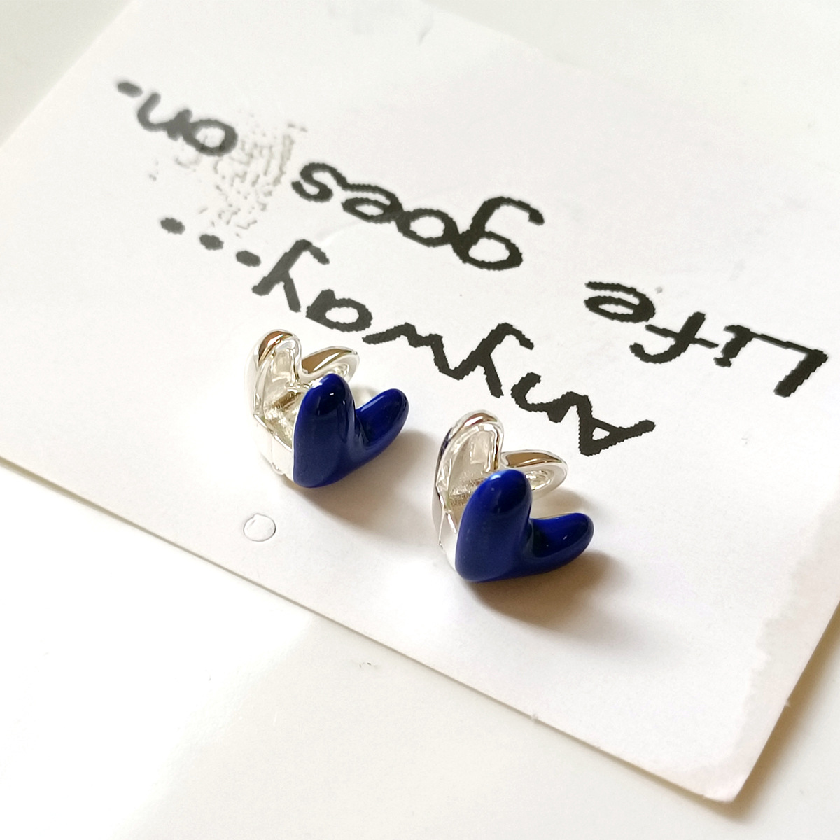 Niche ins minimalist colored drip glaze dopamine earrings, gentle and creamy C-shaped blue large circle ear rings for round faces pic 93