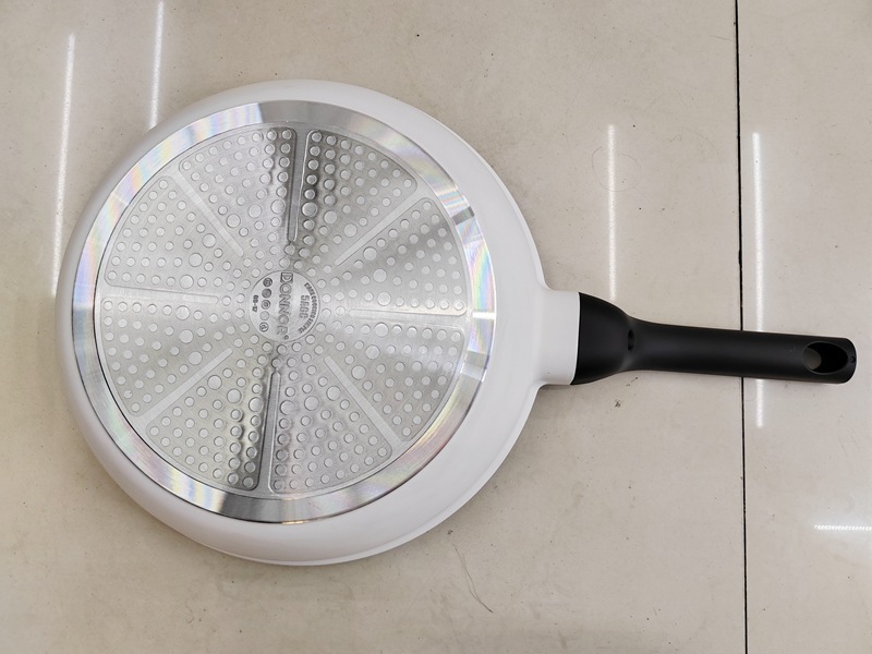 18pcs cookware Set 18-piece non-stick aluminum pot die-cast lid set tourmaline die-cast aluminum cookware pic 8