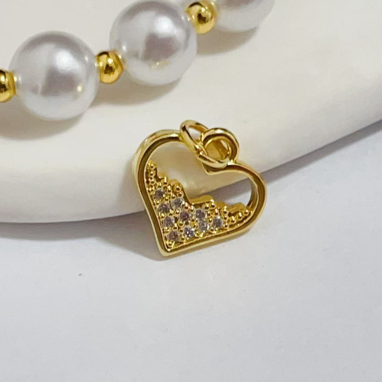 Cross-border 18K copper gold-plated micro-inlaid heart-shaped pendant, fashionable heart-shaped exquisite pendant, handmade necklace, DIY jewelry accessory pic 3