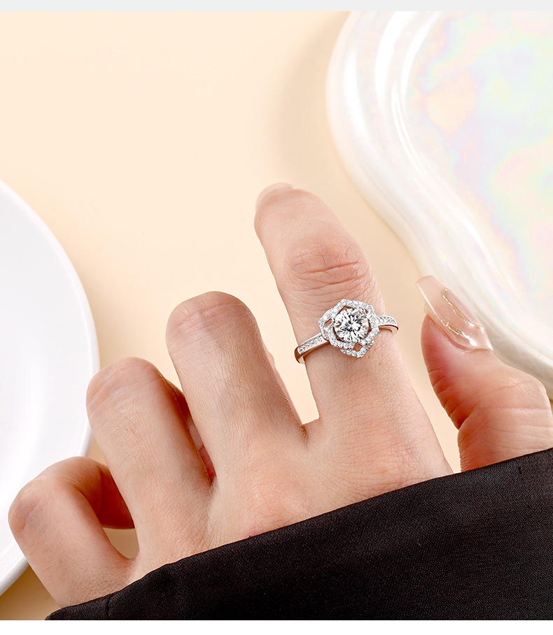 S925 sterling silver moissanite ring, a niche high-end light luxury style gold cross-border bestseller from Europe and America, wholesale finger ring pic 3