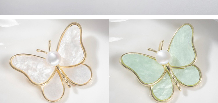 Butterfly brooch, high-end and elegant, high appearance level, cardigan, niche design sense, sweater, suit, versatile, retro brooch wholesale pic 11